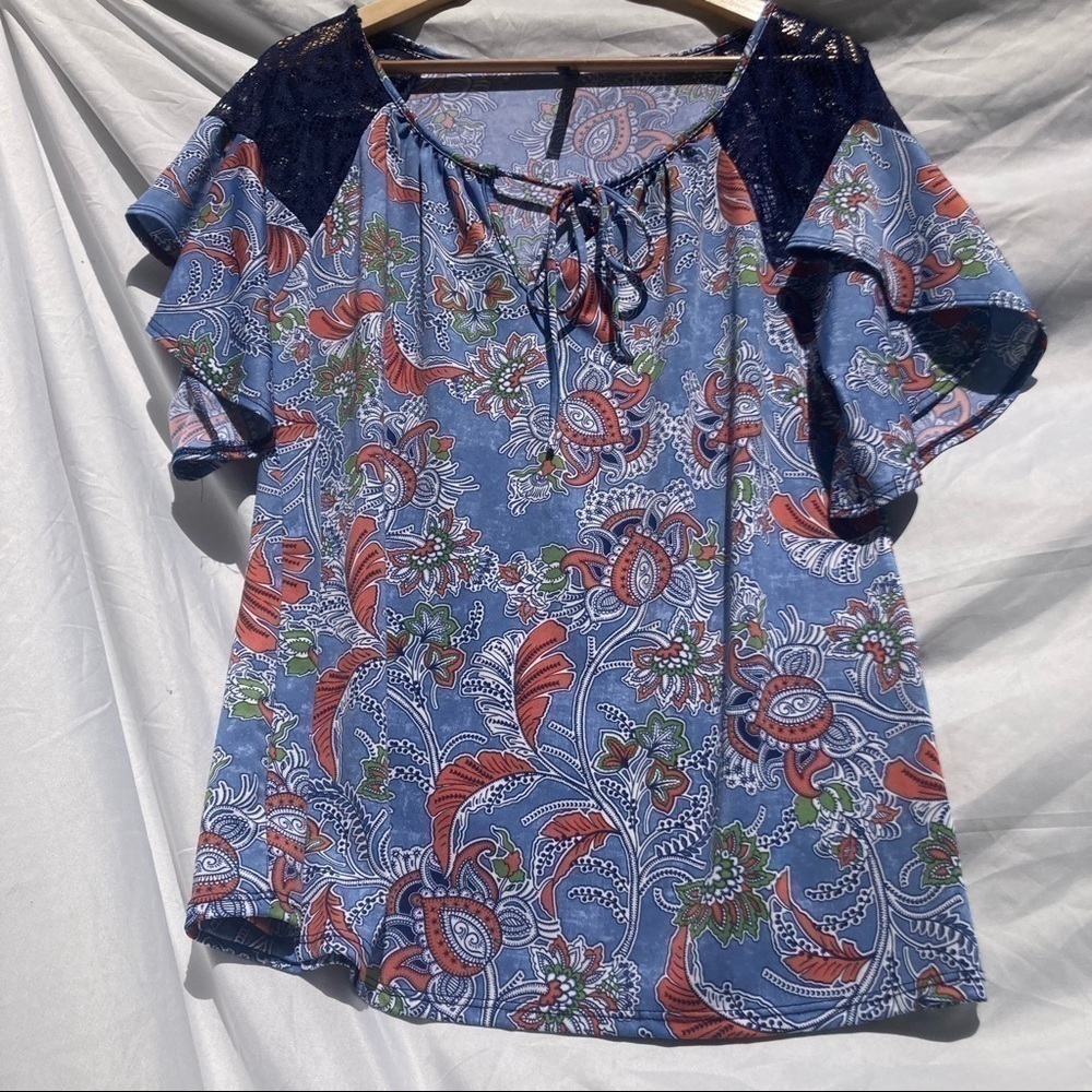 Bleeker & McDougal Blouse Blue Flutter Sleeves, Size Large